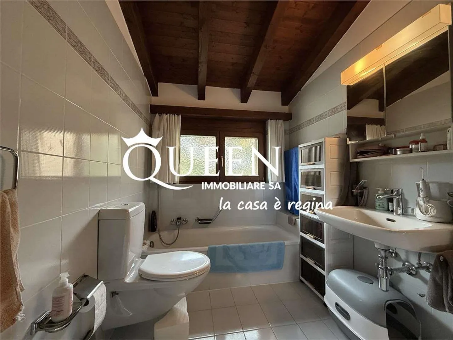 Cademario : duplex 3.5 pièces avec vue dégagée dans une résidence avec piscine - Photo 11 sur 13