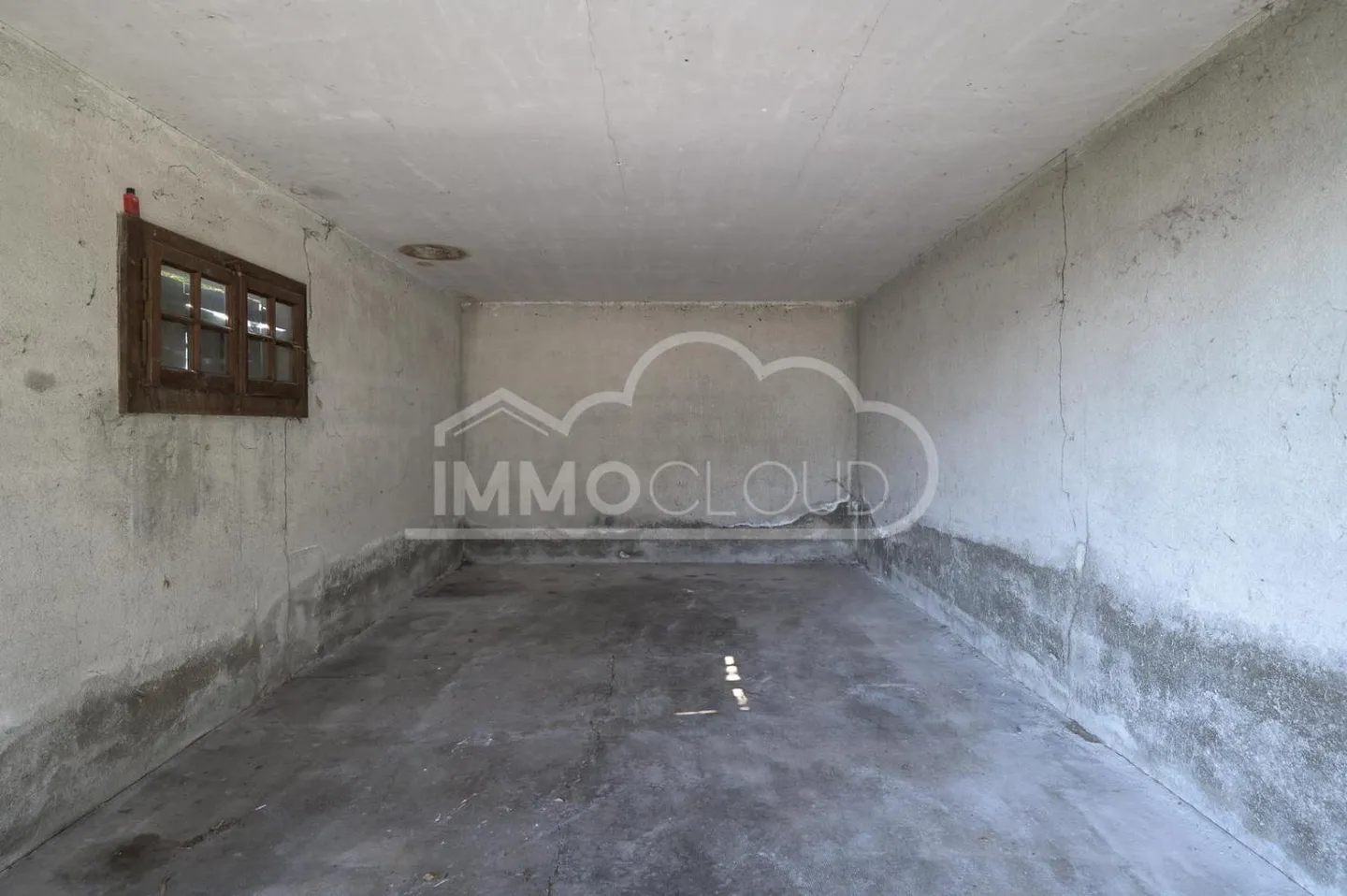 Garage con appezzamento privato - Foto 5 di 10