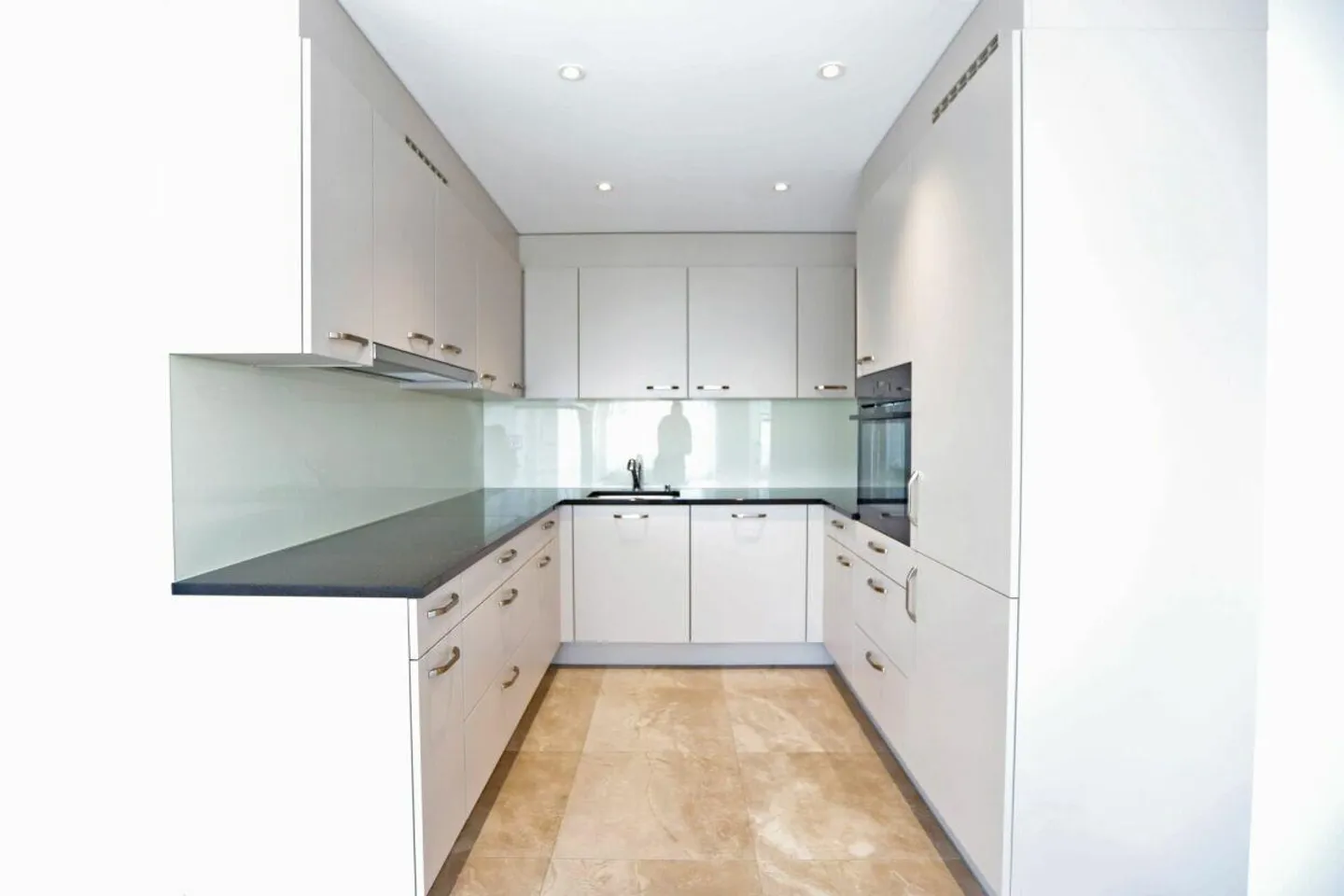 Spacious and elegantly designed apartment in a quiet yet zen location... - Photo 5 of 13