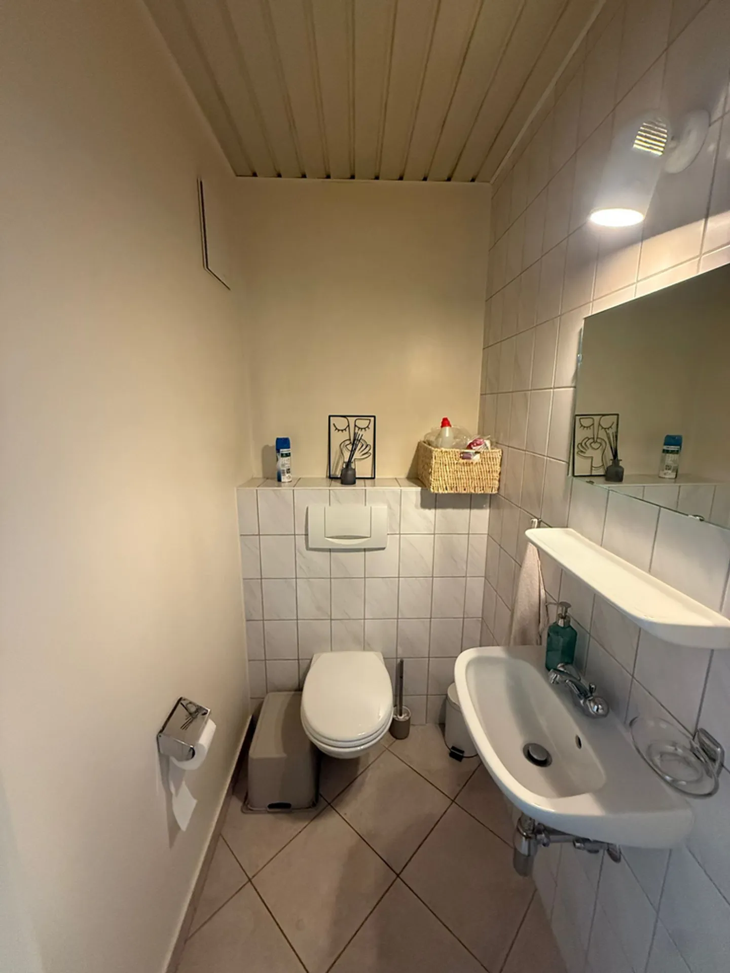 Appartement Charmant avec Terrasse - Photo 7 sur 9