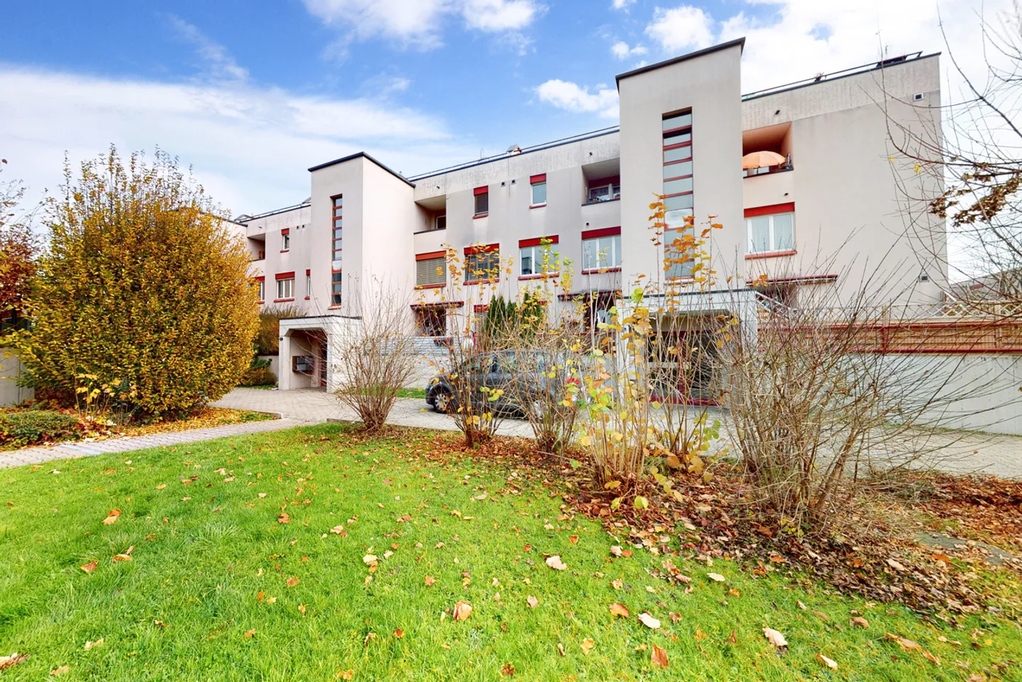 Modern Living with a View - Renovated 3.5-Room Maisonette. - Photo 1 of 13