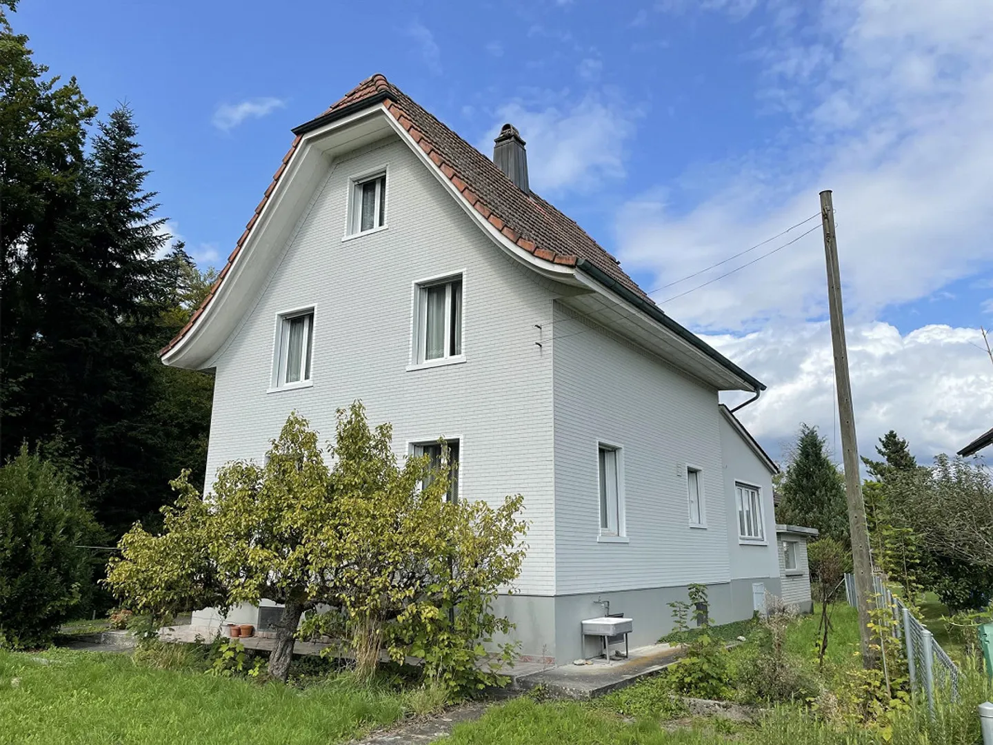 Maison dans un endroit calme à rénover - Photo 1 sur 21