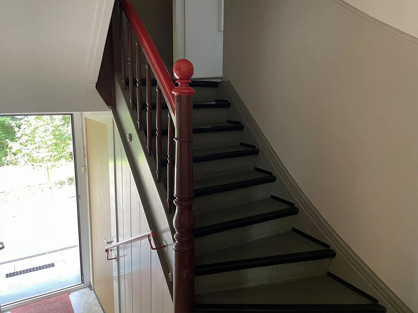 Maison dans un endroit calme à rénover - Photo 8 sur 21