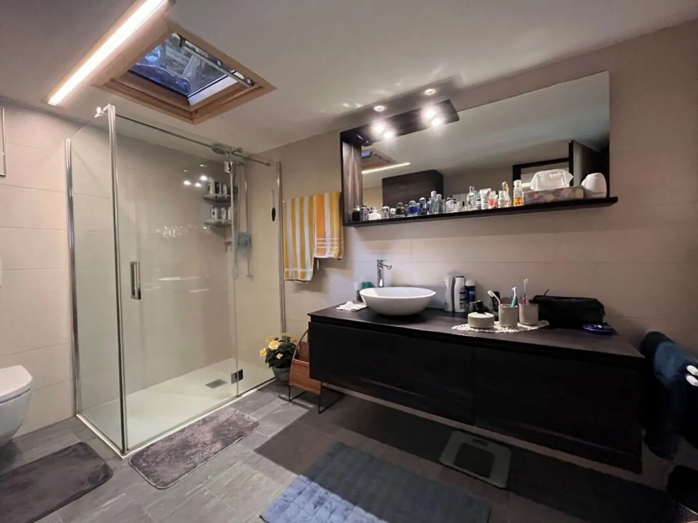 Renovated House with Three 3 ½ Room Apartments with Building Land - Photo 3 of 7