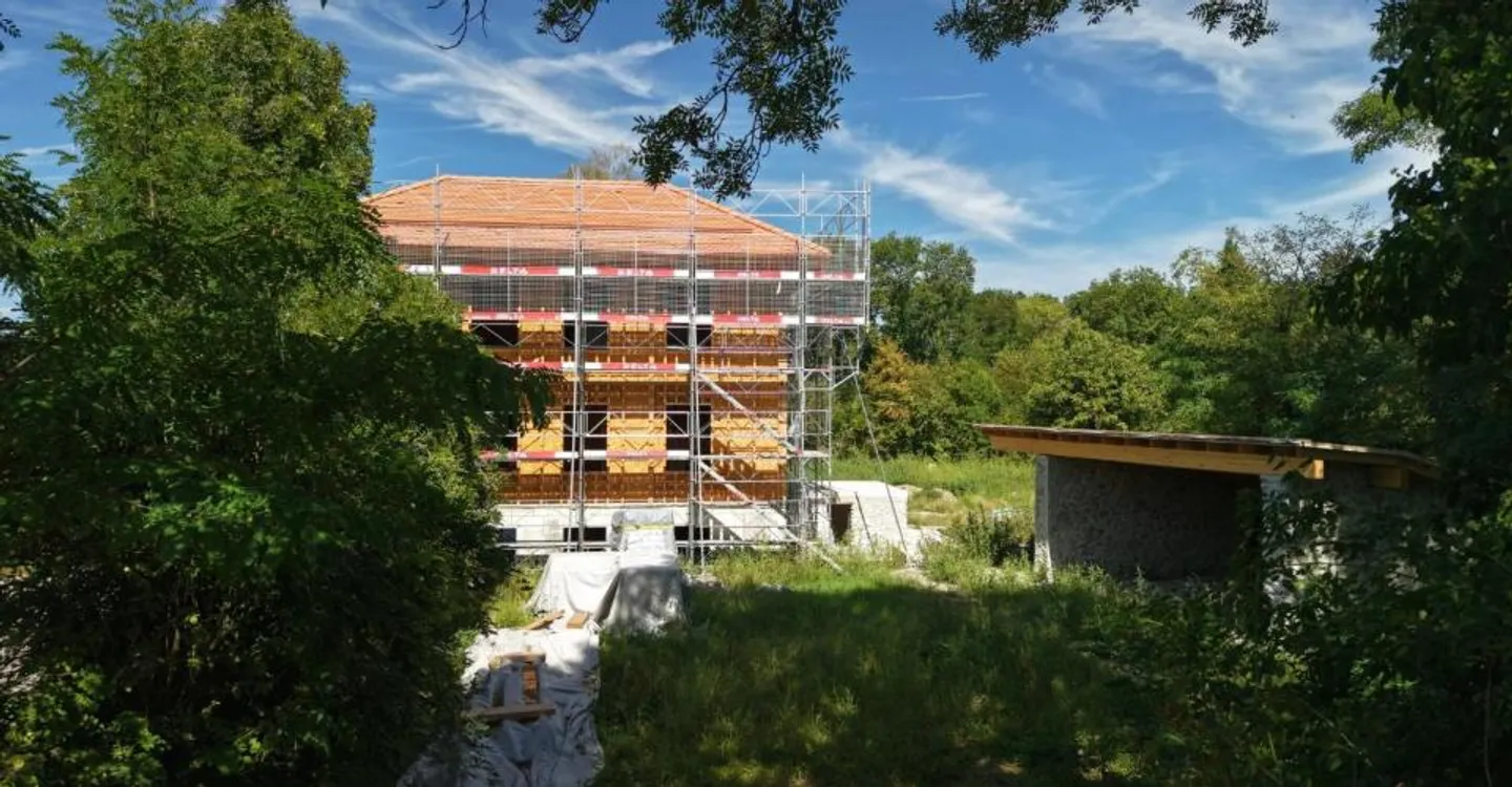 OPEN CONSTRUCTION SITE - SMALL GRAVE - CARTIGNY - Photo 1 of 12