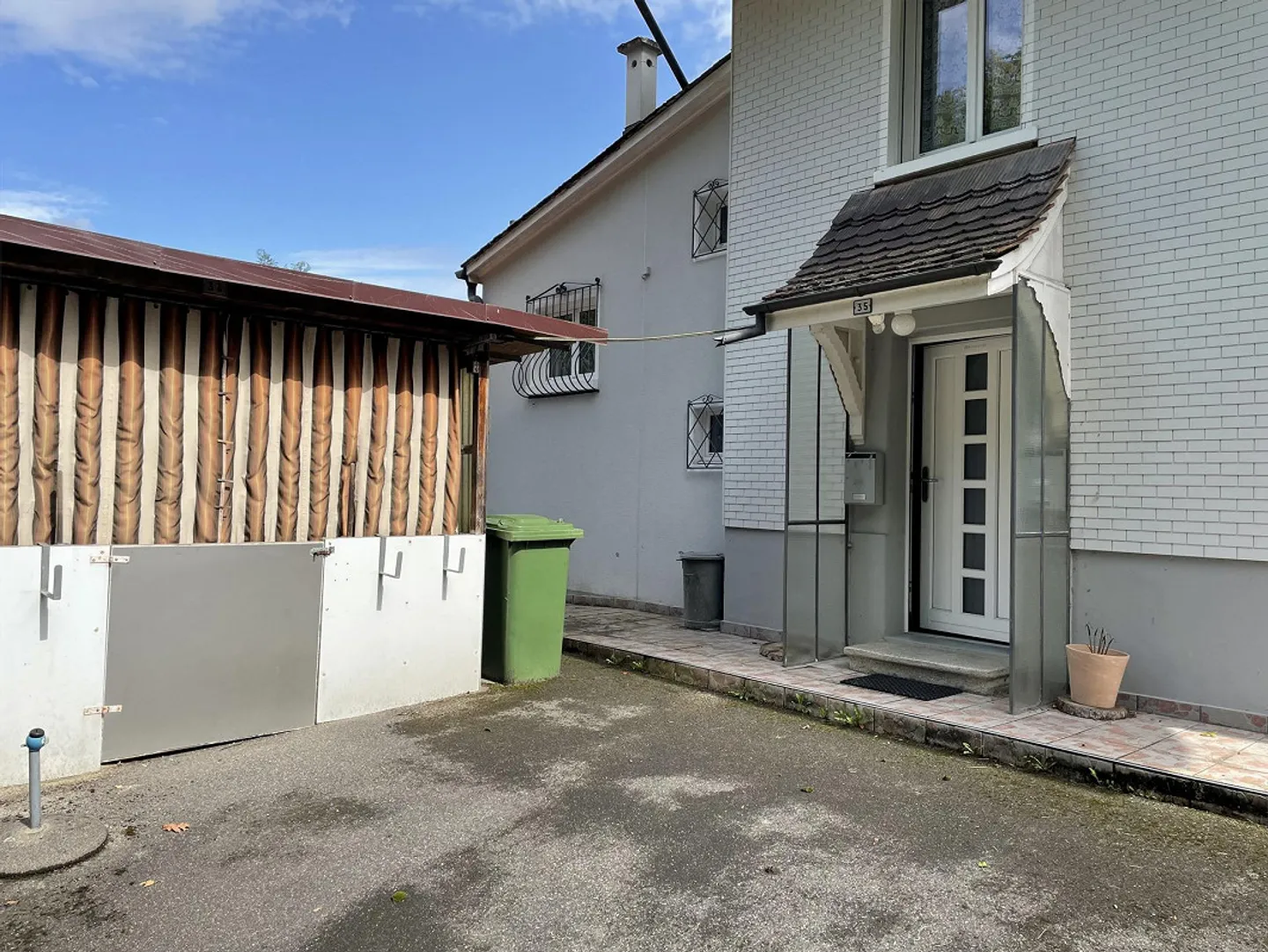 Maison dans un endroit calme à rénover - Photo 18 sur 21