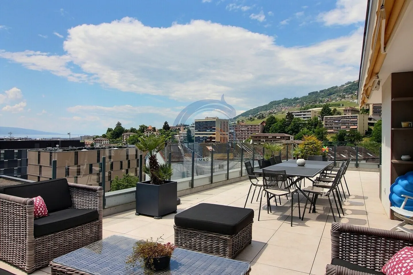 DISPONIBILE IMMEDIATAMENTE - MAGNIFICO ATTICO 4,5 STANZE CON TERRAZZA E ASCENSORE - Foto 1 di 17