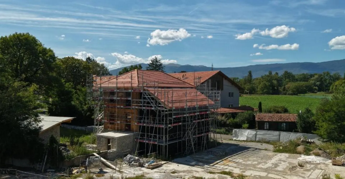 OPEN CONSTRUCTION SITE - SMALL GRAVE - CARTIGNY - Photo 2 of 12