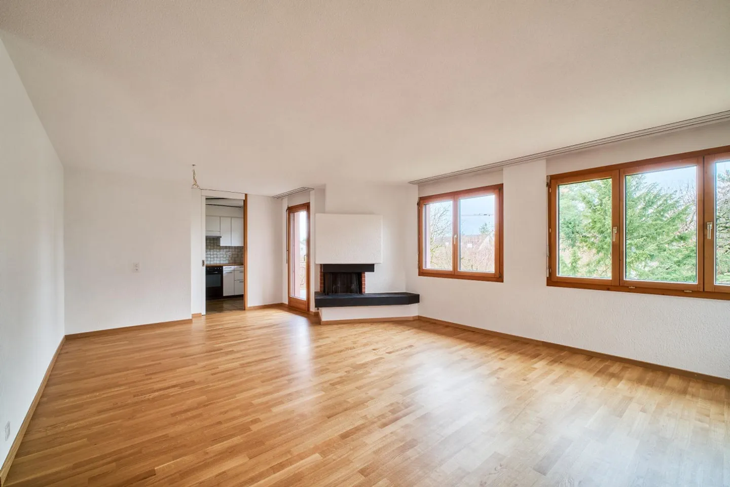 Appartamento soleggiato di 3,5 stanze a Forch - Foto 1 di 7