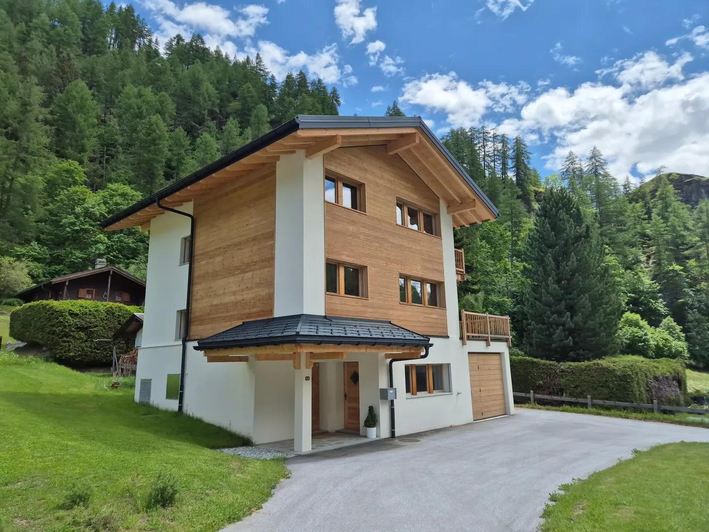 Nuovo Chalet - Residenza Principale - Autenticità e Comfort Moderno - La Tour/Evolène - Foto 1 di 15