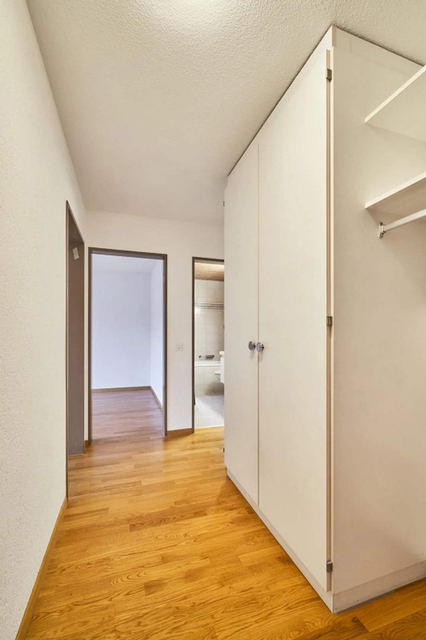 Appartamento soleggiato di 3,5 stanze a Forch - Foto 3 di 7