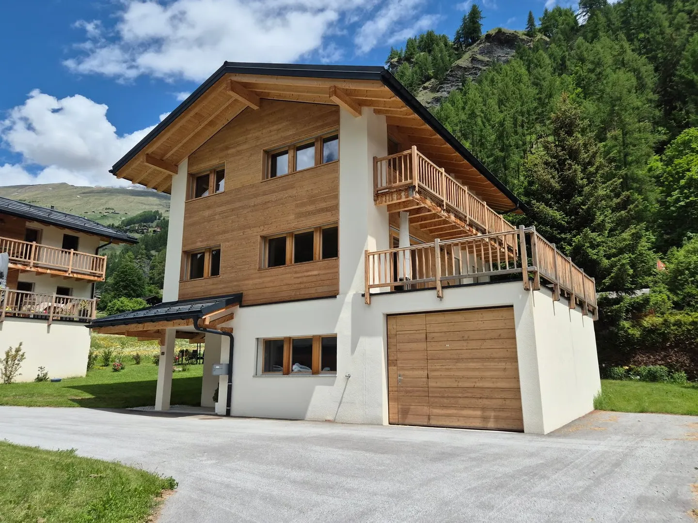 Nuovo Chalet - Residenza Principale - Autenticità e Comfort Moderno - La Tour/Evolène - Foto 2 di 15