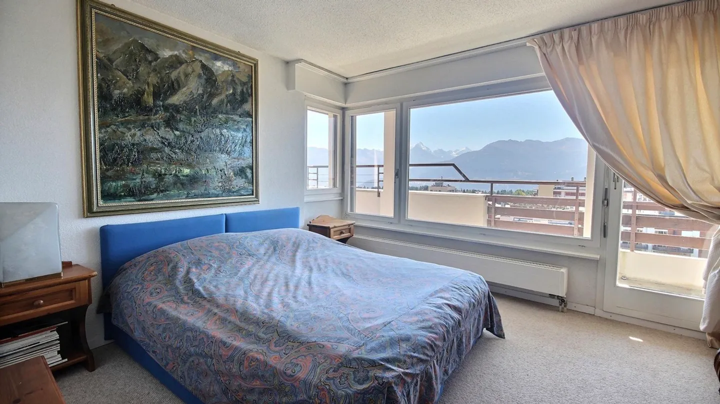 Rare Attic Duplex in the Heart of Crans-Montana - Photo 9 of 12