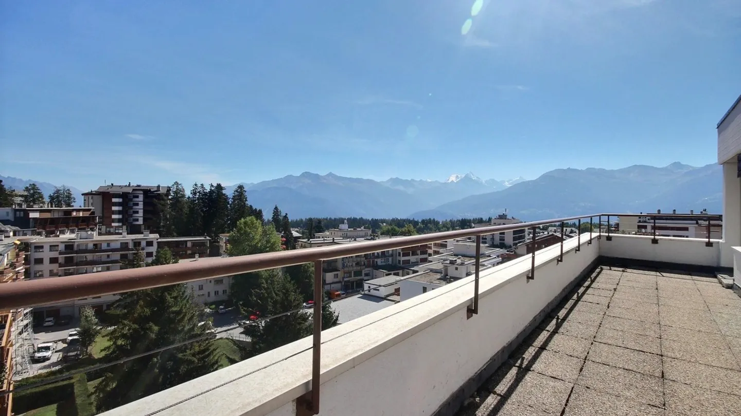 Rare Attic Duplex in the Heart of Crans-Montana - Photo 11 of 12