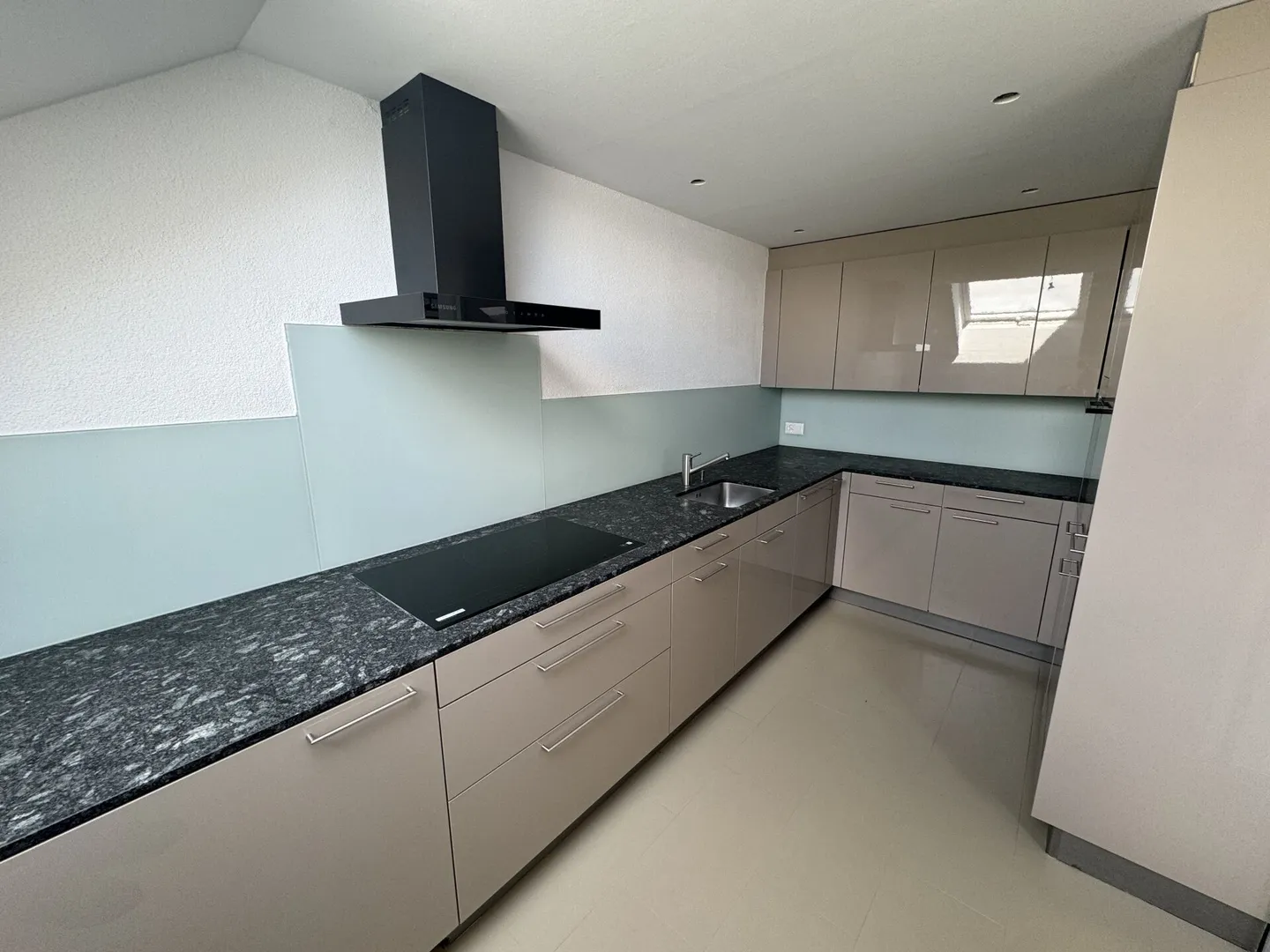 Moderne Maisonette-Wohnung - Foto 2 von 13