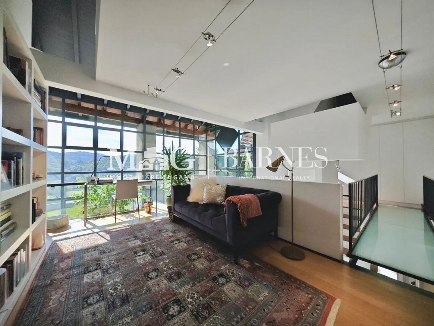 Elegant designer villa with garden near the center of Lugano - Photo 12 of 24