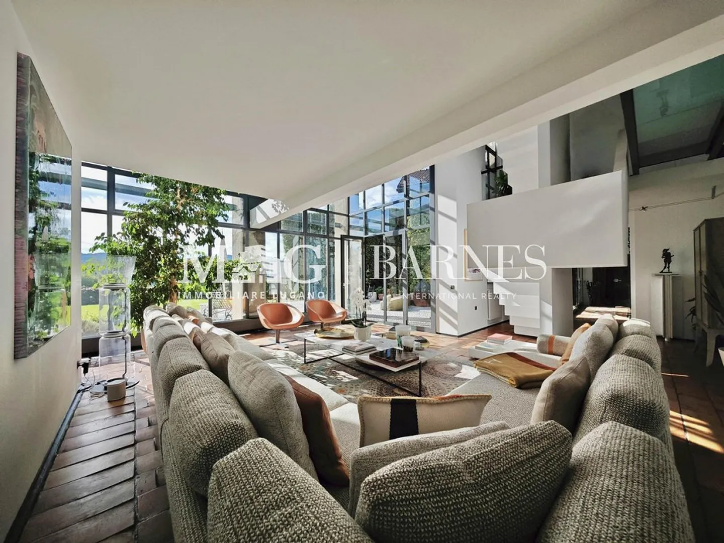 Elegant designer villa with garden near the center of Lugano - Photo 17 of 24