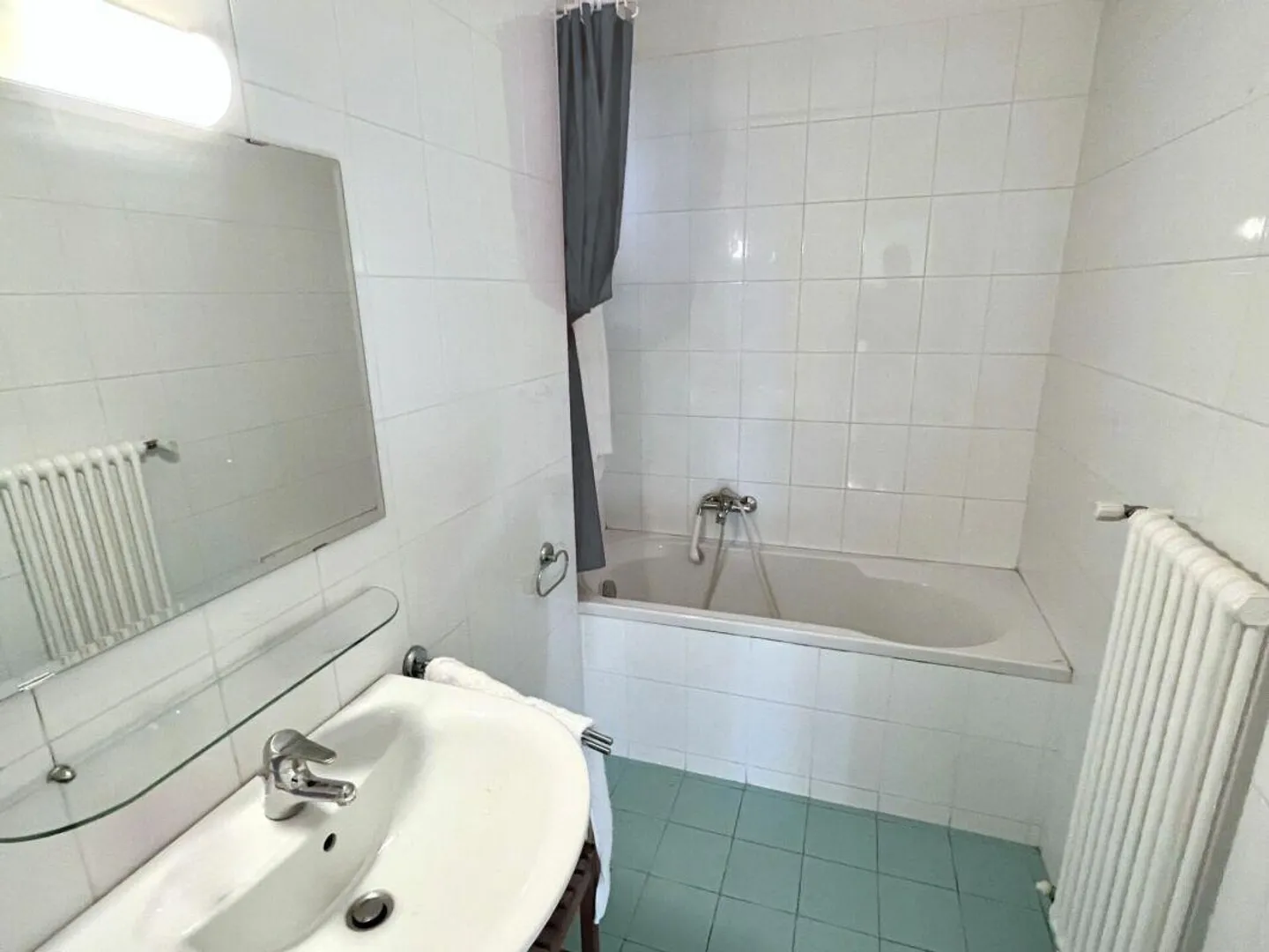 Bright and Quiet 3.5-Room Apartment - Photo 8 of 8