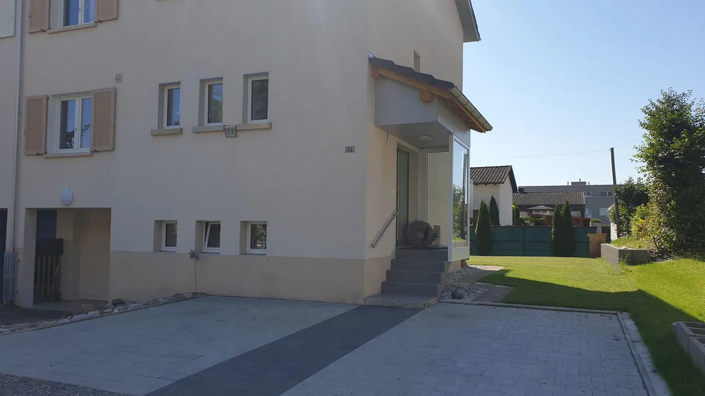 Sonniges 5.5 Zimmer Einfamilienhaus - Foto 1 von 8