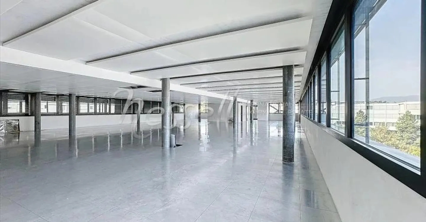 Spazioso Ufficio Vicino al Centro - Foto 1 di 11