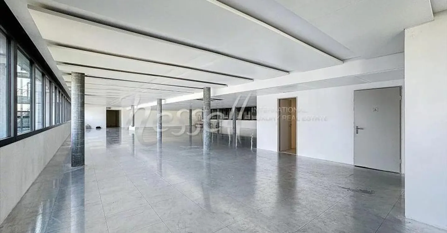 Spazioso Ufficio Vicino al Centro - Foto 2 di 11