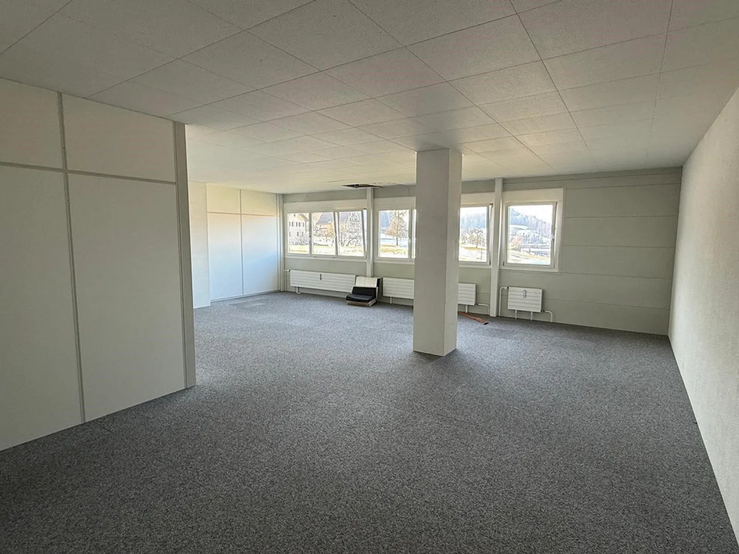 Ufficio di 64m² in affitto a Baar - Foto 3 di 4