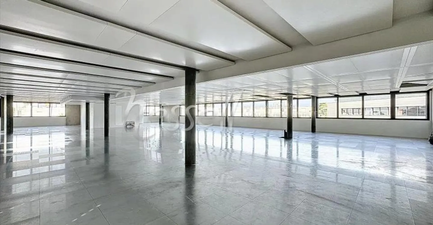 Spazioso Ufficio Vicino al Centro - Foto 11 di 11