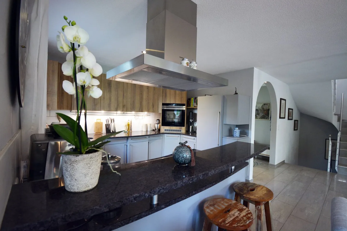 Affascinante casa unifamiliare di 5,5 stanze in una posizione tranquilla di Islisberg - con numerosi extra - Foto 5 di 63