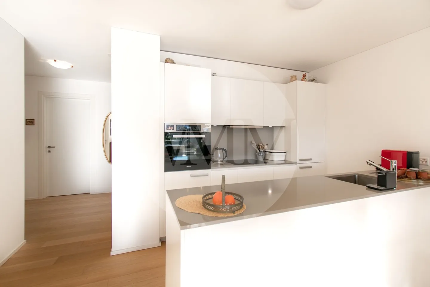 Modern Apartment with Large Terrace - Photo 3 of 17