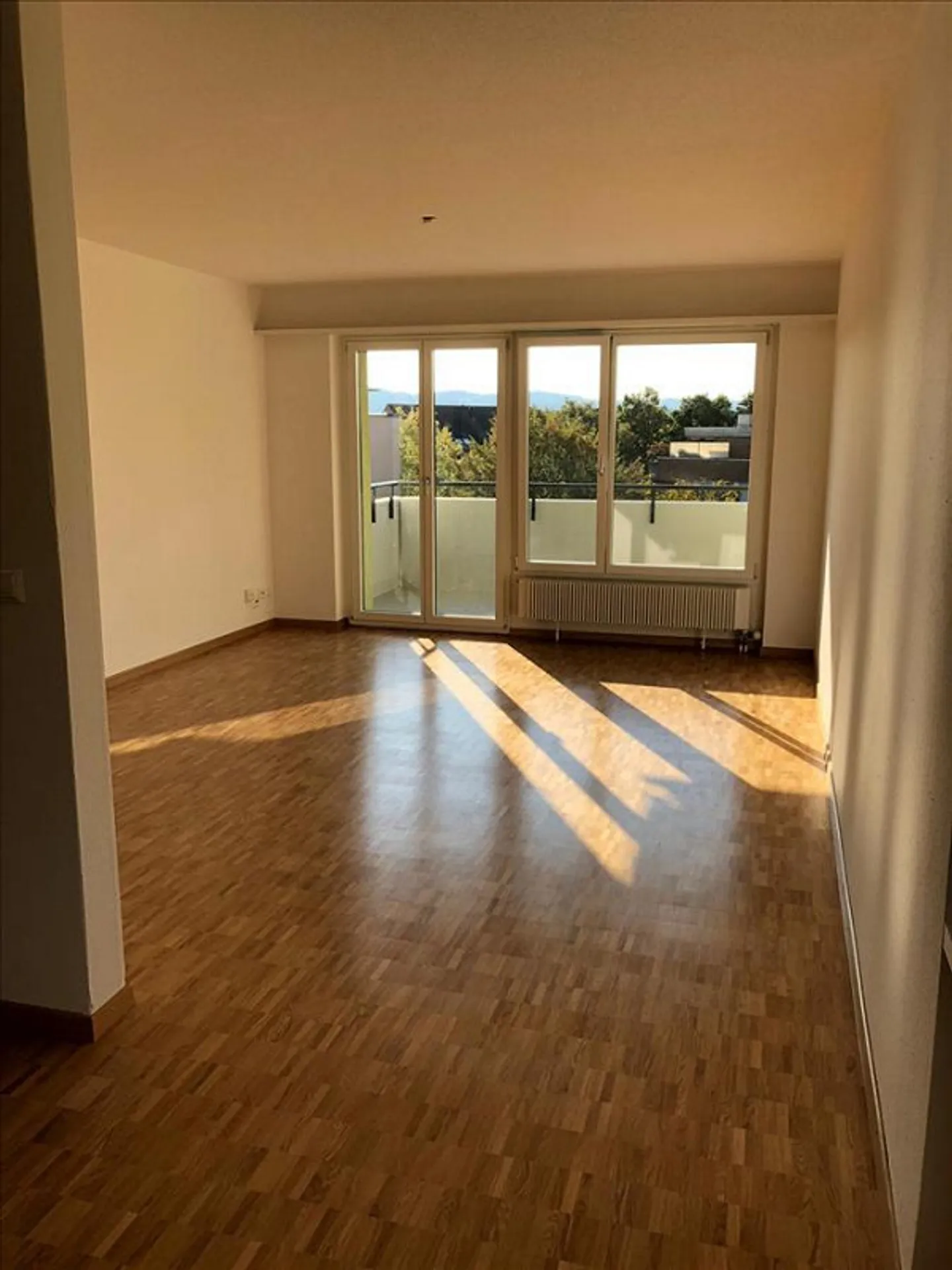 LOUER SANS DÉPÔT - appartement spacieux près de la gare - Photo 2 sur 4