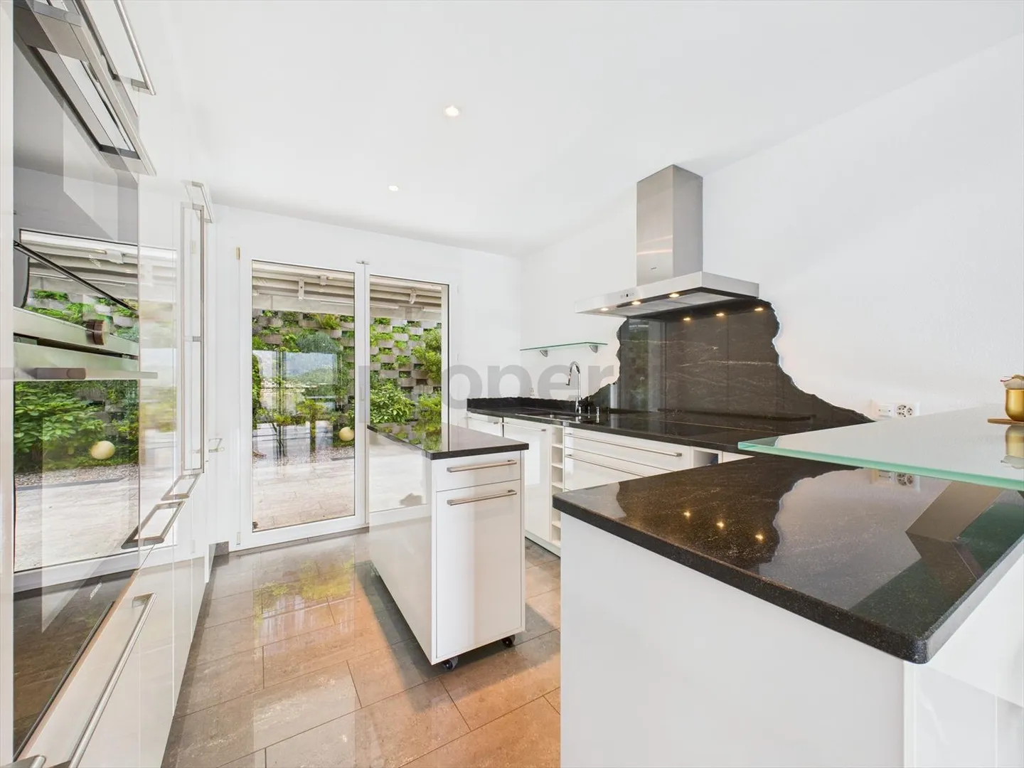 «Incantevole appartamento di 3.5 locali con vista mozzafiato sul Lago Maggiore / Charmante 3.5-Zimmer-Wohnung mit Seeblick in Gerra (Gambarogno)» - Foto 6 di 13