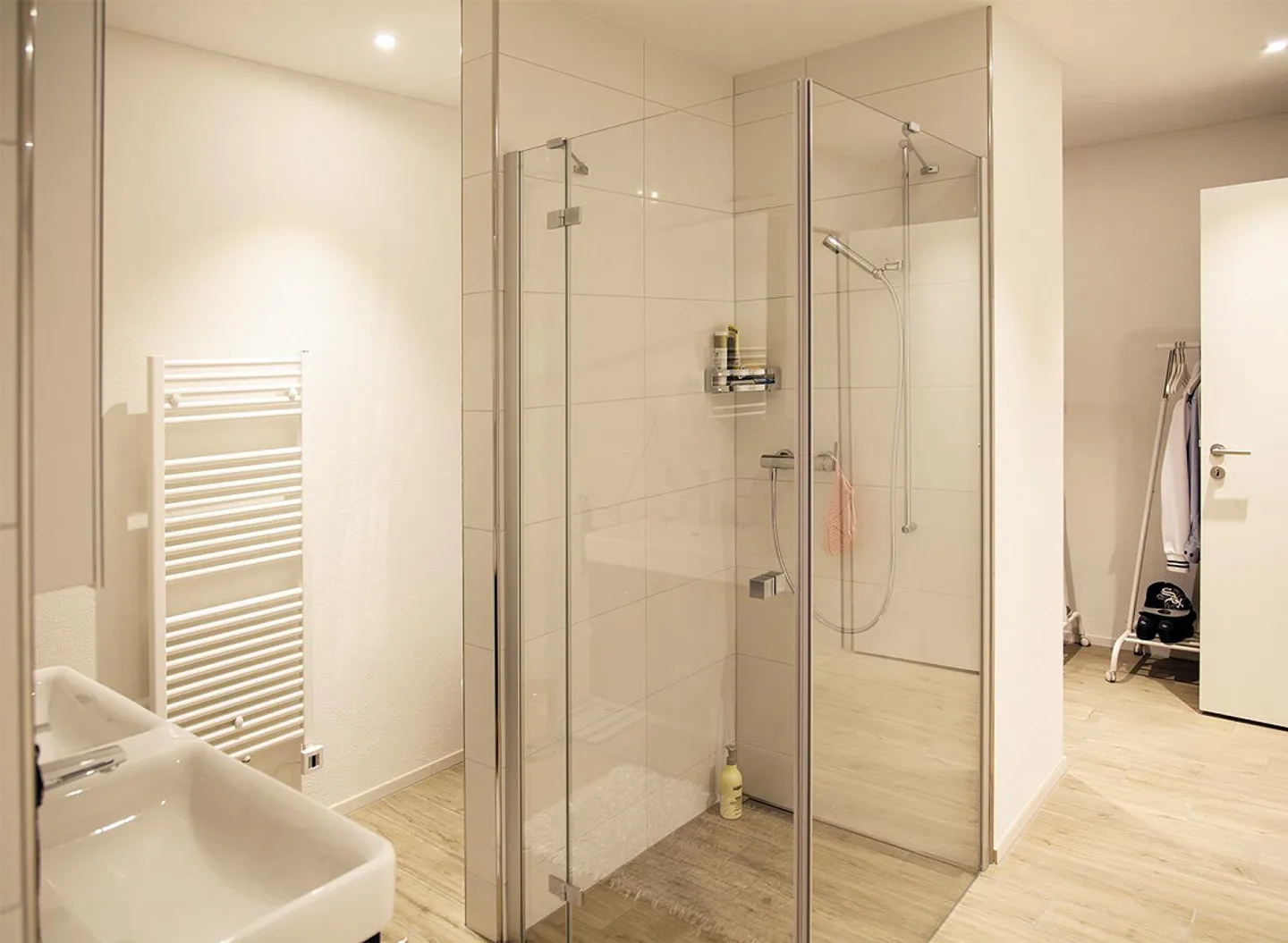 Eigentumsstrandart exklusive und schöne 4.5 Zimmerwohnung - Foto 9 von 14