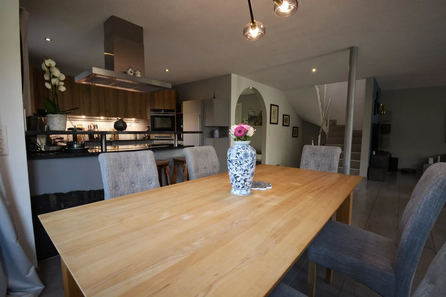 Affascinante casa unifamiliare di 5,5 stanze in una posizione tranquilla di Islisberg - con numerosi extra - Foto 7 di 63