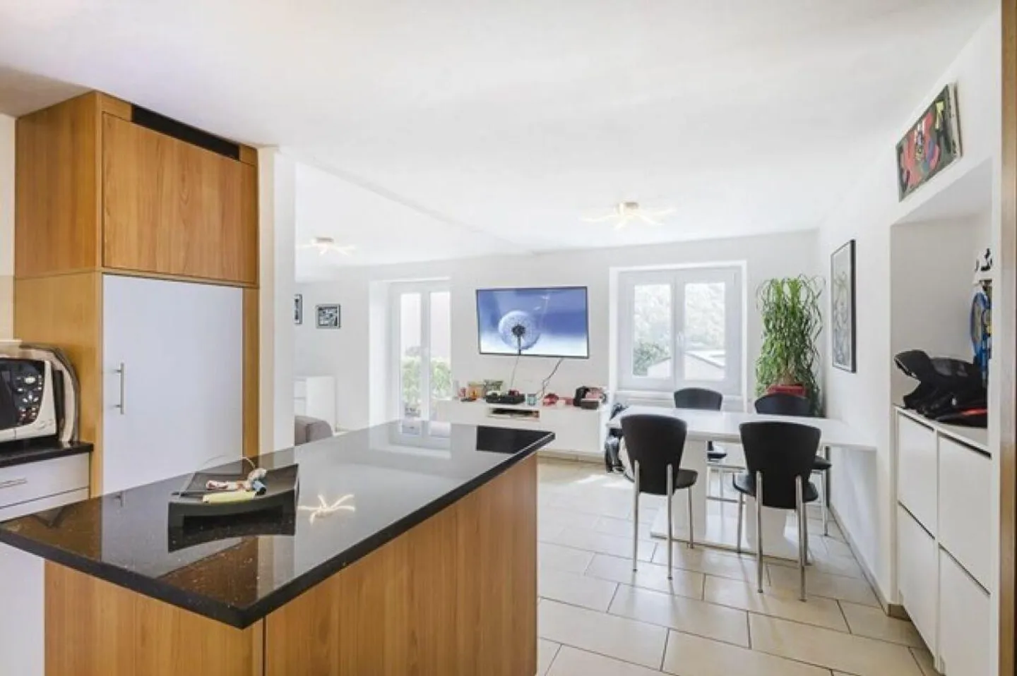 Spacious Multi-Family Home - Photo 2 of 18