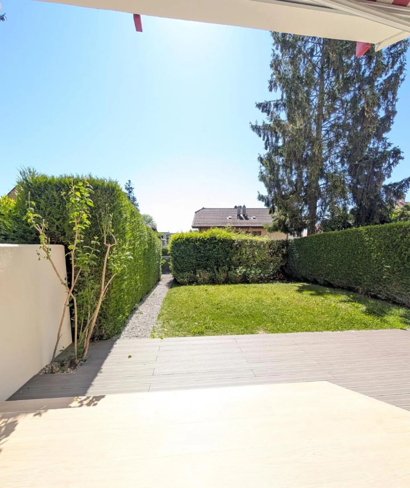 Appartamento Moderno con Giardino - Foto 1 di 8