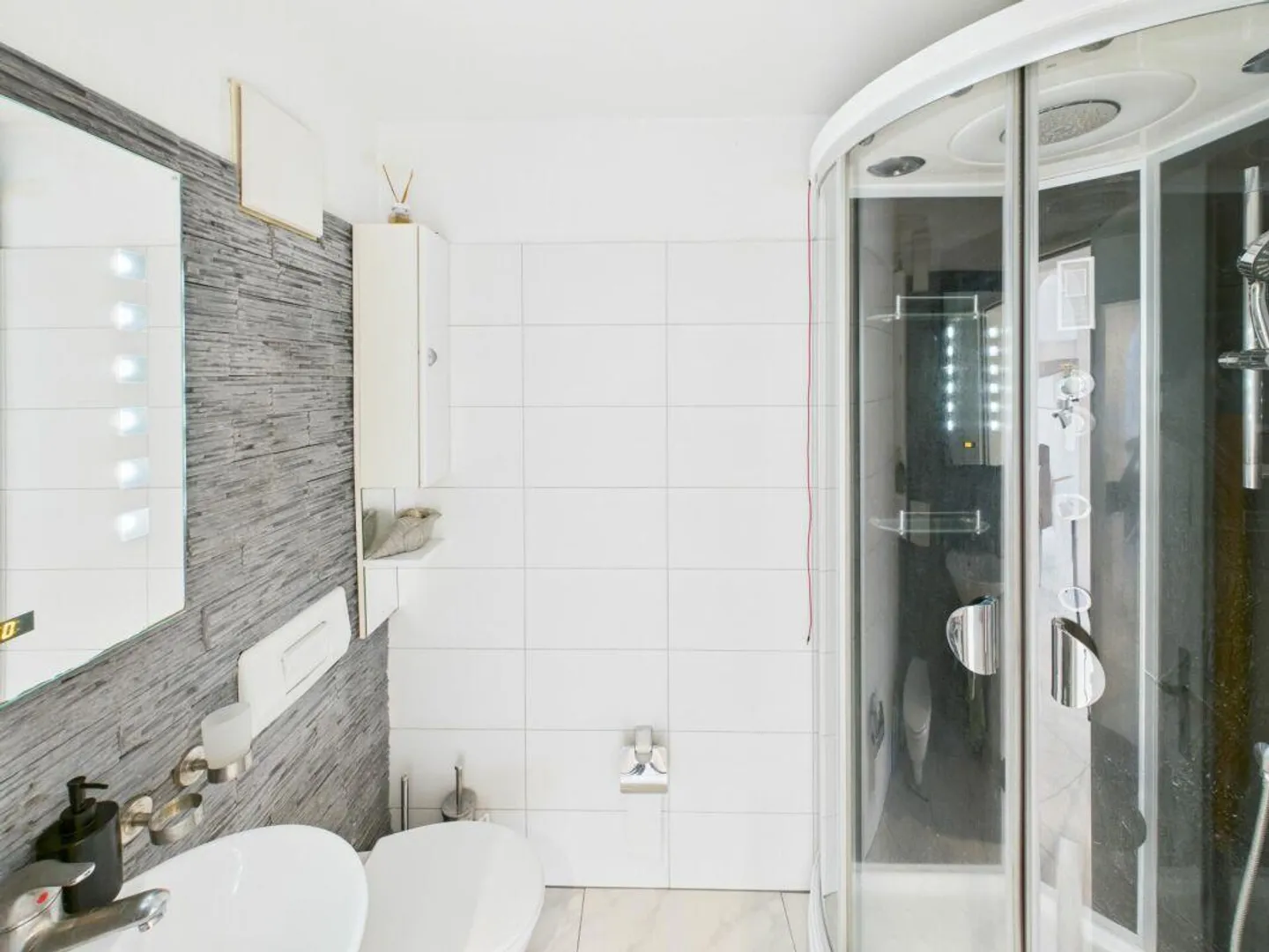 3...2..1... Cette maison est à moi! Maison de 6,5 pièces avec deux salles de bains... - Photo 6 sur 22