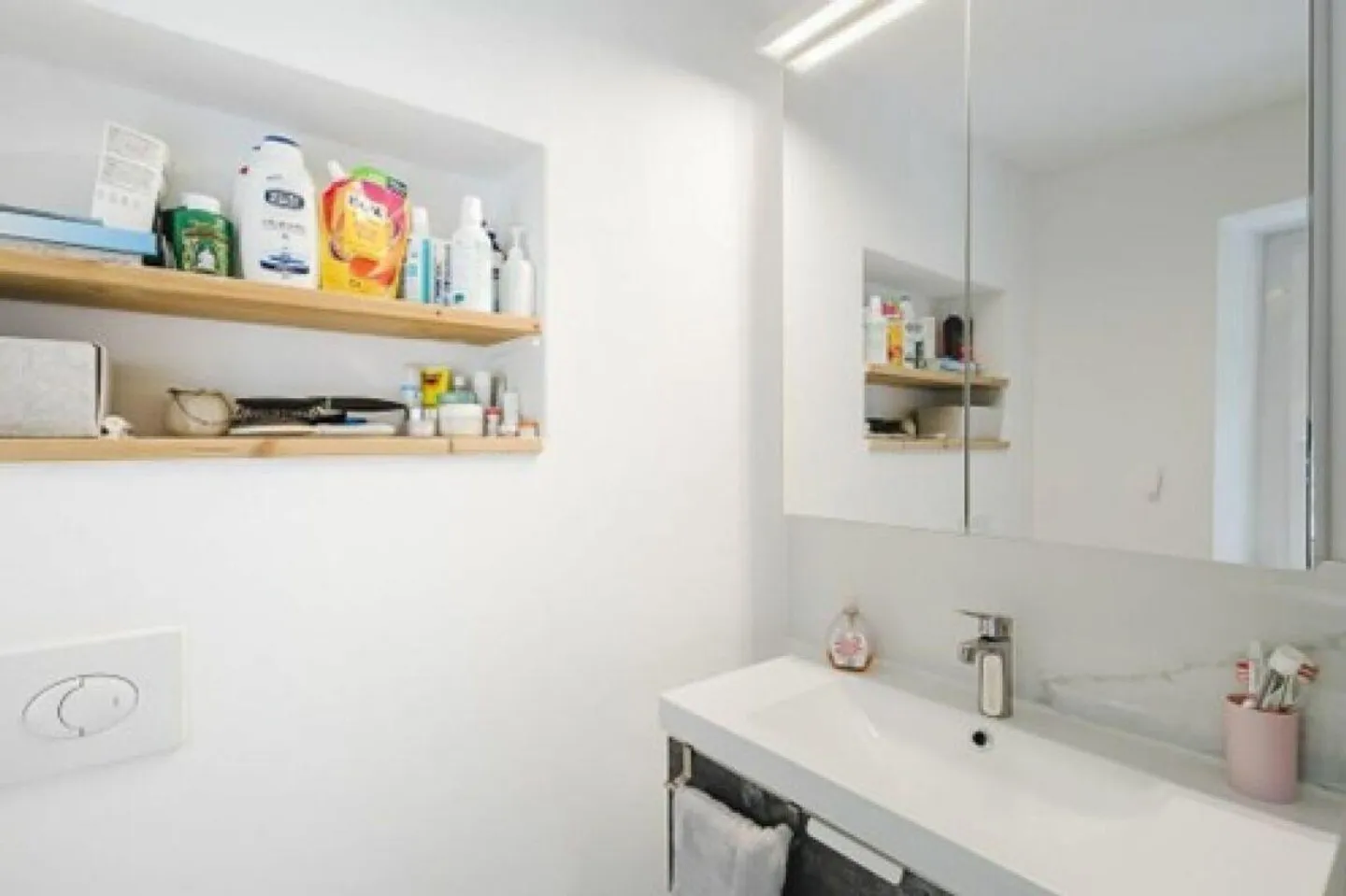 Spacious Multi-Family Home - Photo 14 of 18