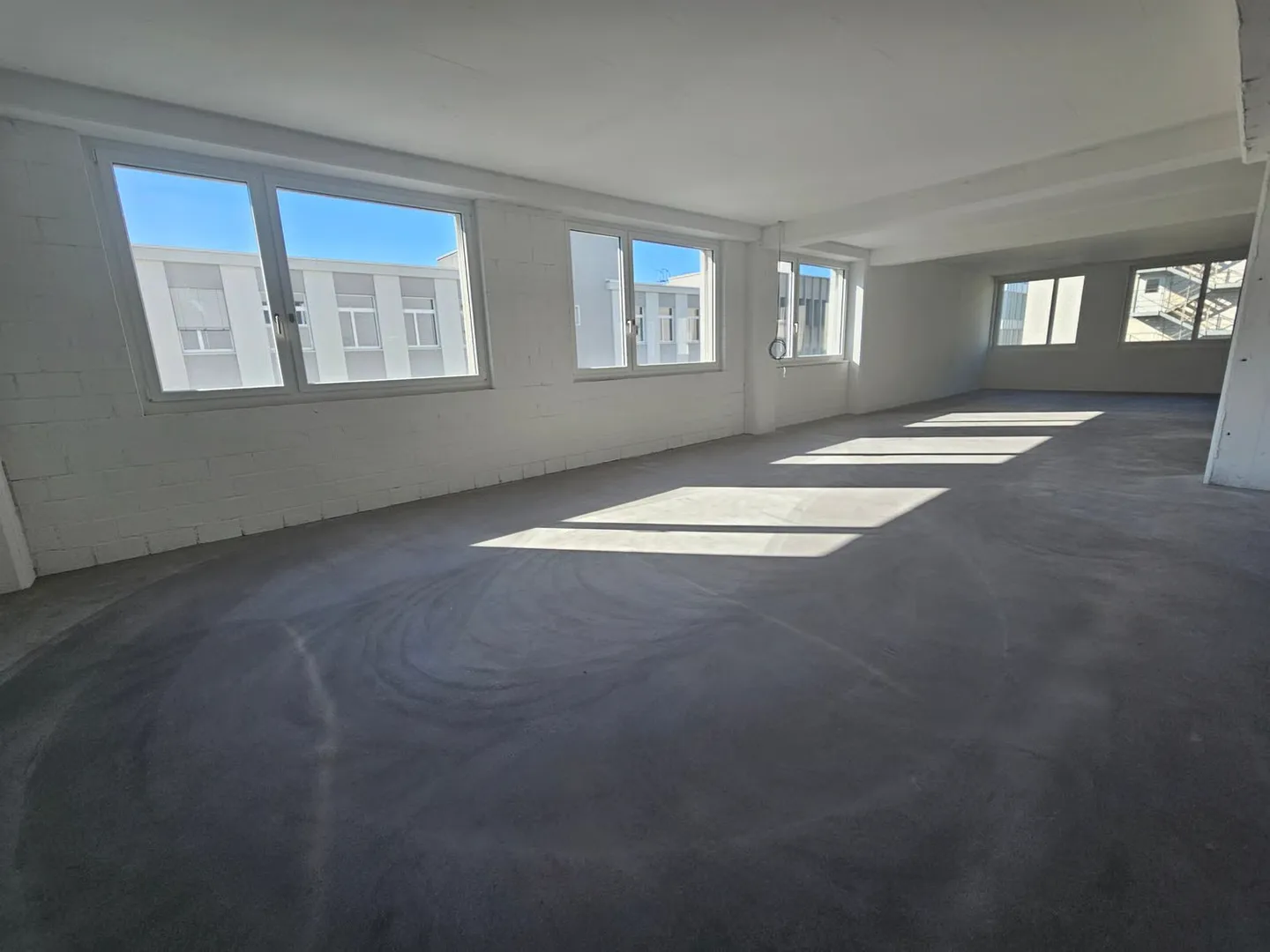 Votre espace, votre concept : 140 m² de construction brute dans un emplacement de choix - Photo 2 sur 9