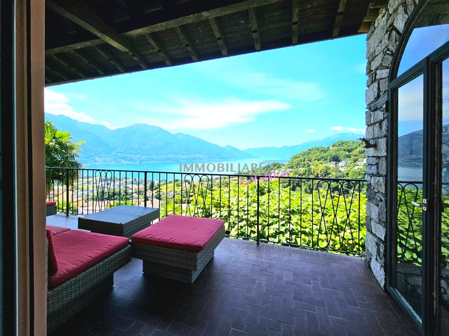 Maison de vacances avec vue panoramique dans un emplacement ensoleillé et calme avec réserve foncière - Photo 2 sur 13