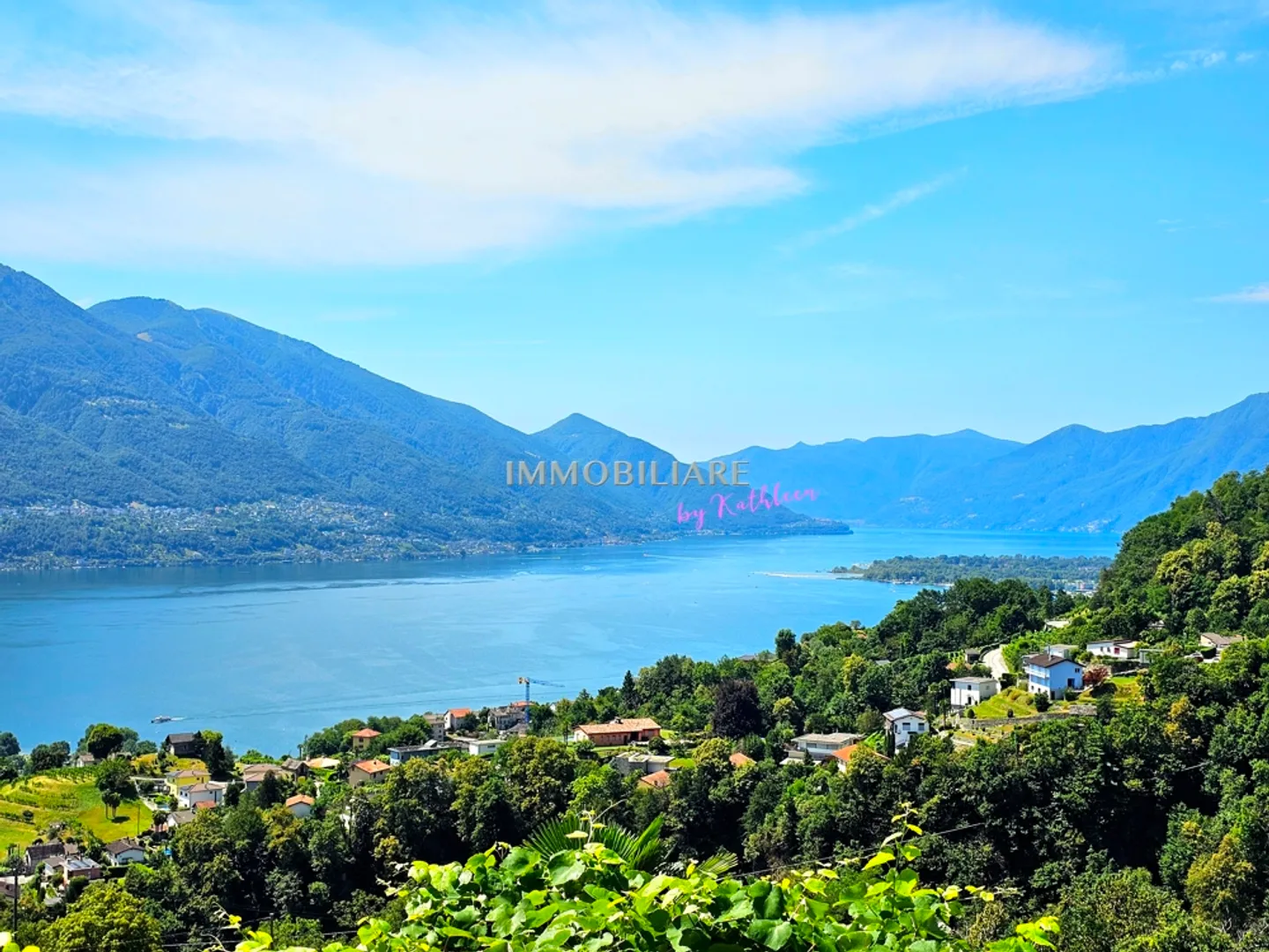 Maison de vacances avec vue panoramique dans un emplacement ensoleillé et calme avec réserve foncière - Photo 3 sur 13