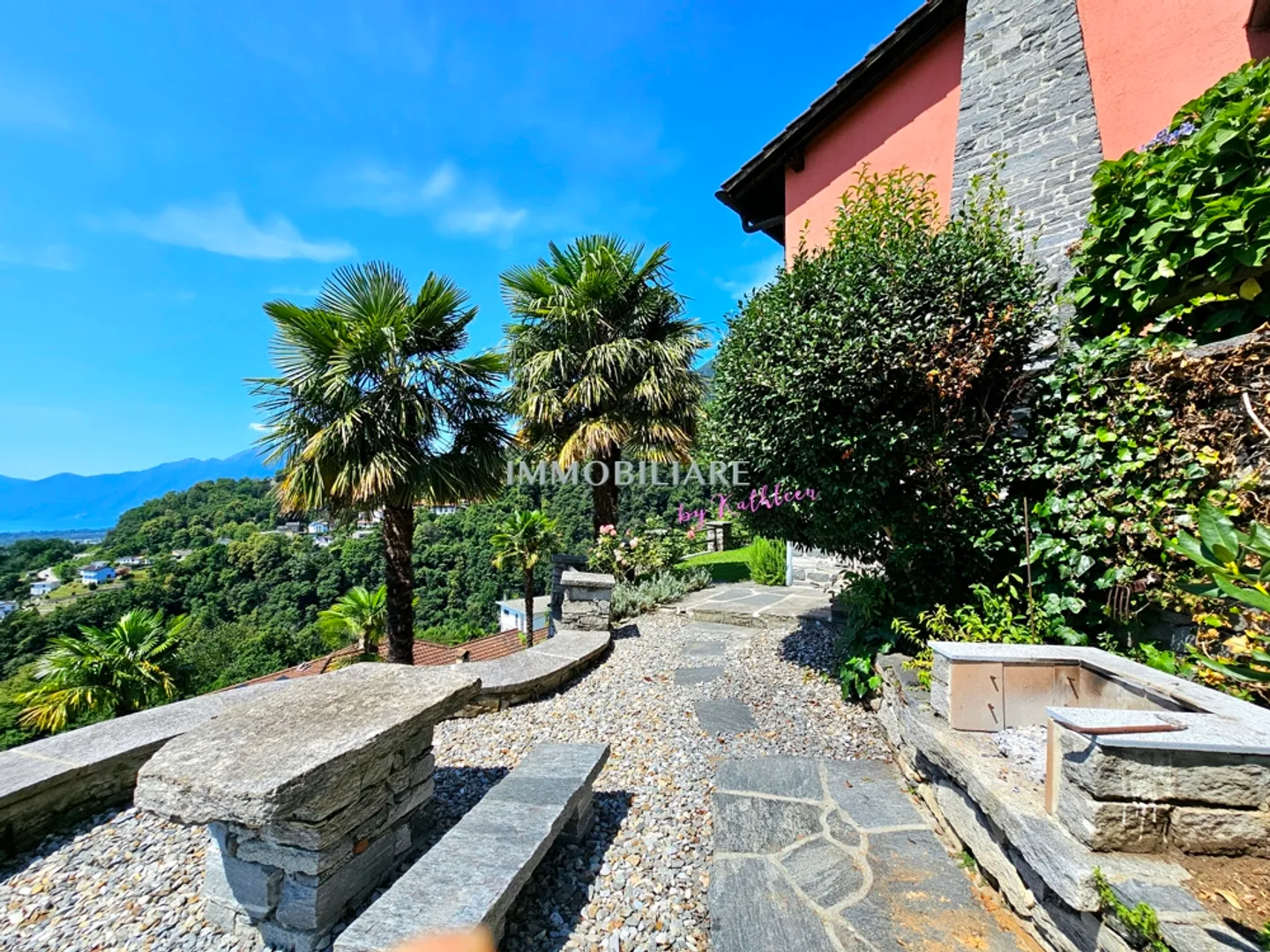 Maison de vacances avec vue panoramique dans un emplacement ensoleillé et calme avec réserve foncière - Photo 7 sur 13