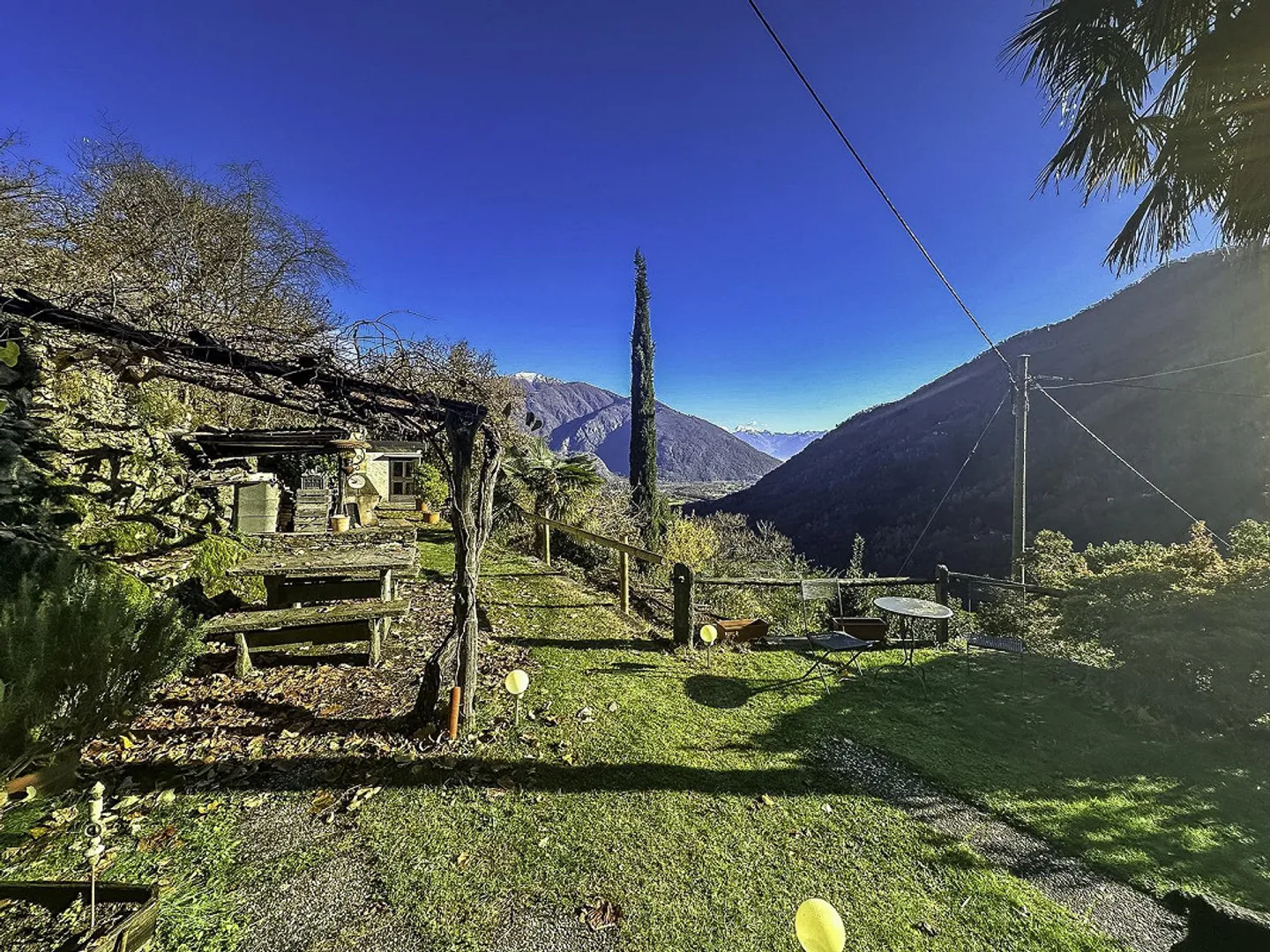 Centovalli - Typisches Tessiner Haus - Sonne und Traumgarten - Foto 1 von 14