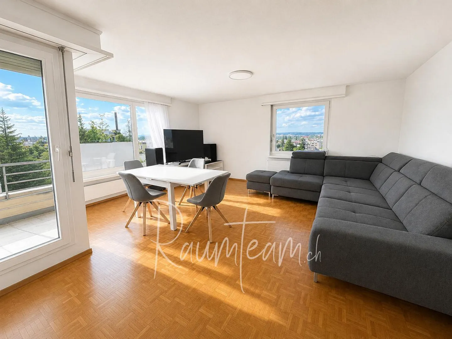 Appartement lumineux avec belle vue - Photo 2 sur 10