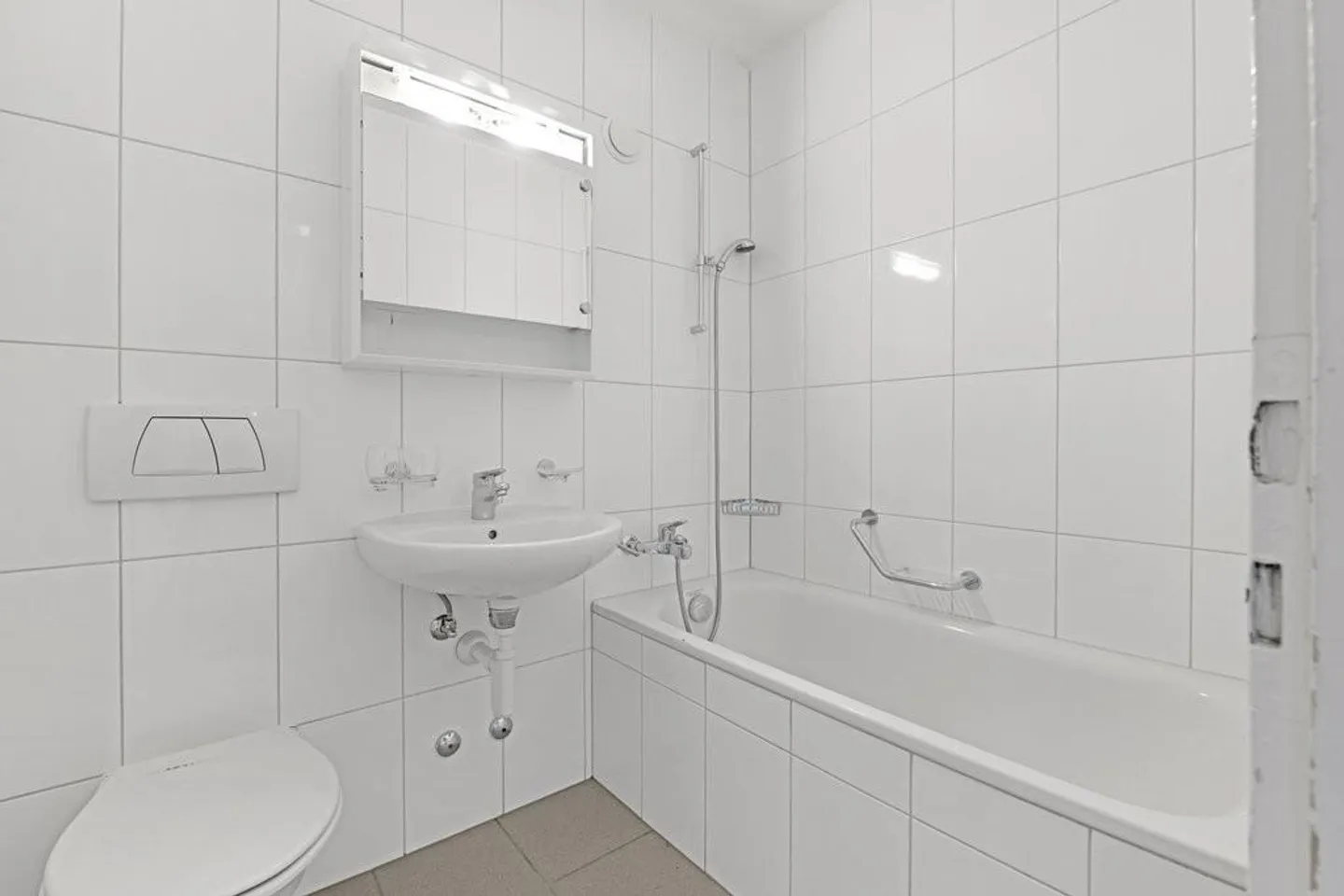 Kleinwohnung mit sehr guter Verkehrsanbindung - Foto 6 von 7