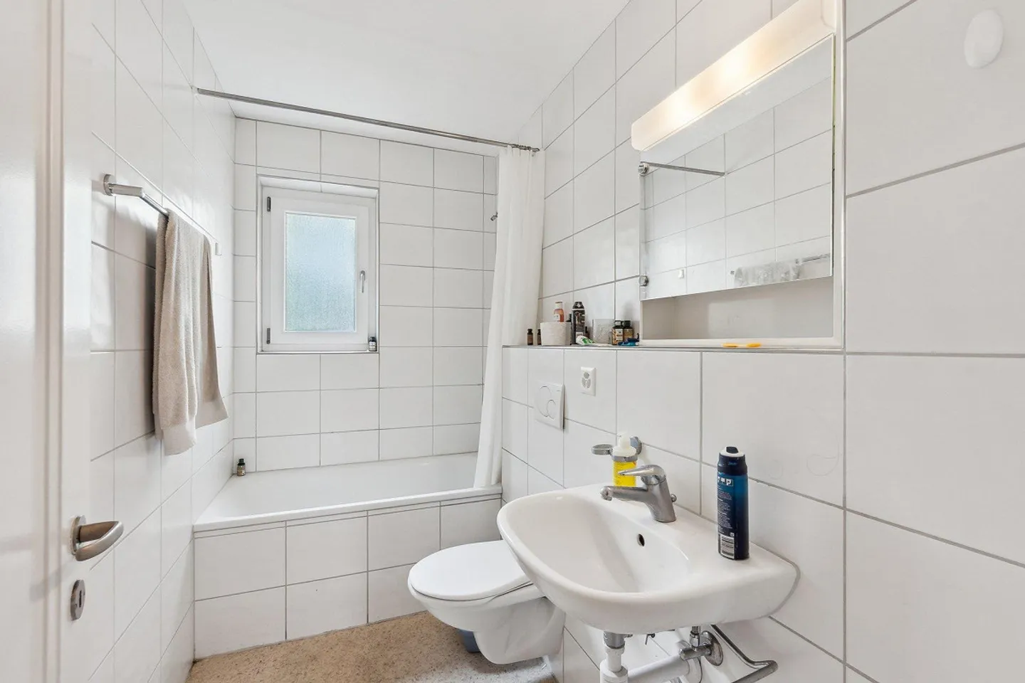 In the Heart of Zurich - Charming 2-Room Apartment near Lochergut - Photo 3 of 6