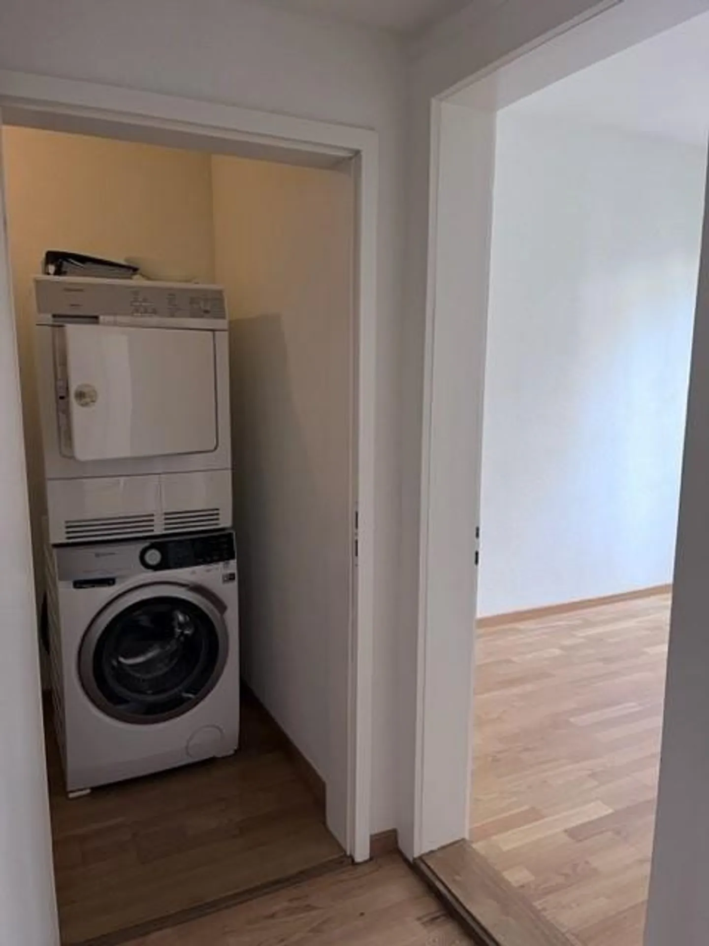 1. Affitto netto in omaggio appartamento moderno in posizione centrale a Biel - Foto 4 di 9