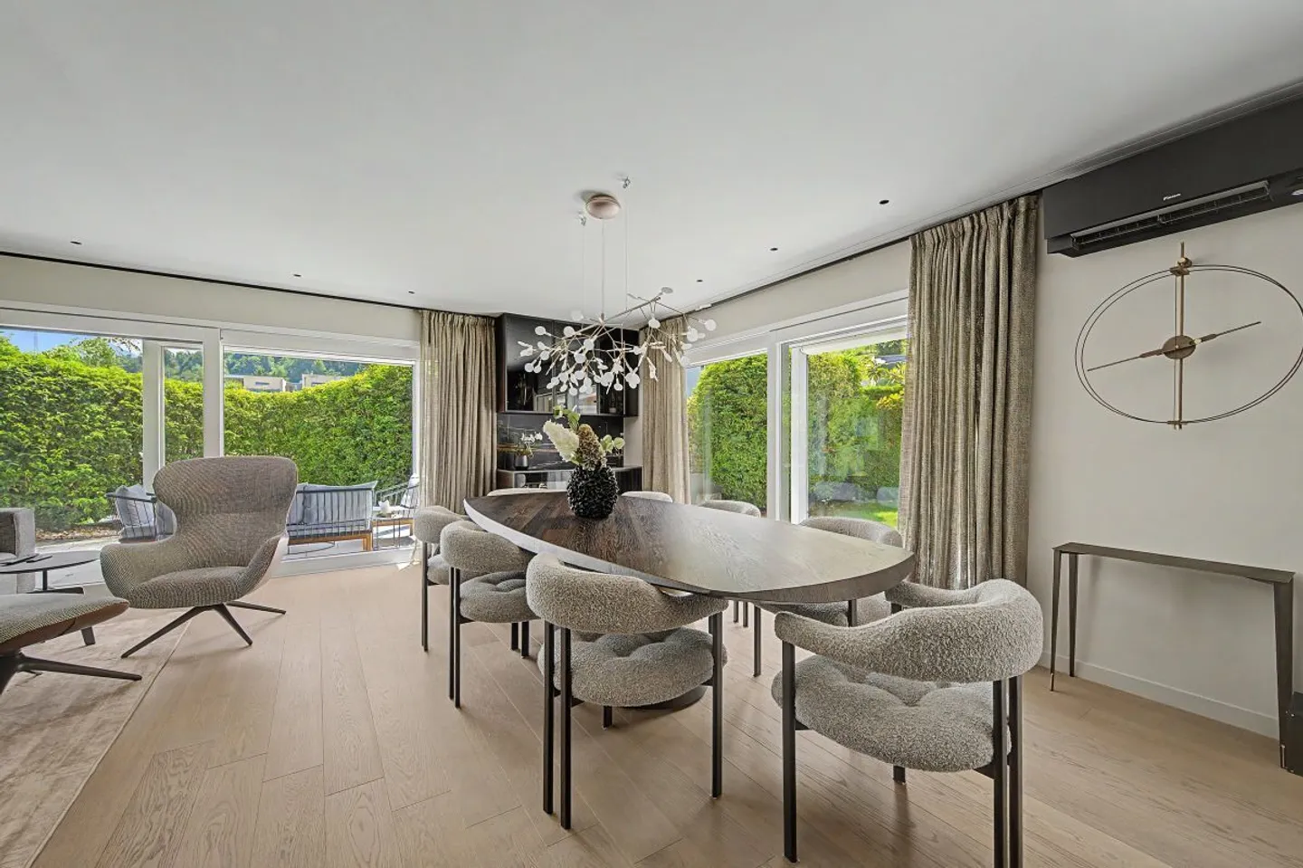 Luxury Family Home in Horw - Photo 2 of 13