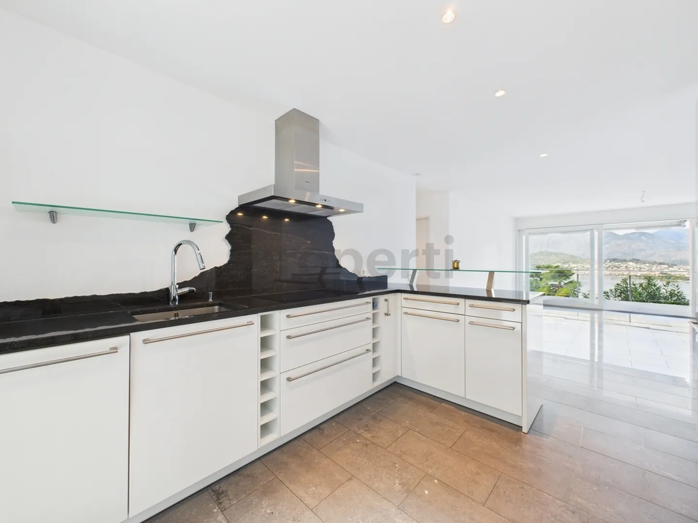 Charming 3.5-room apartment with breathtaking views of Lake Maggiore - Photo 5 of 13