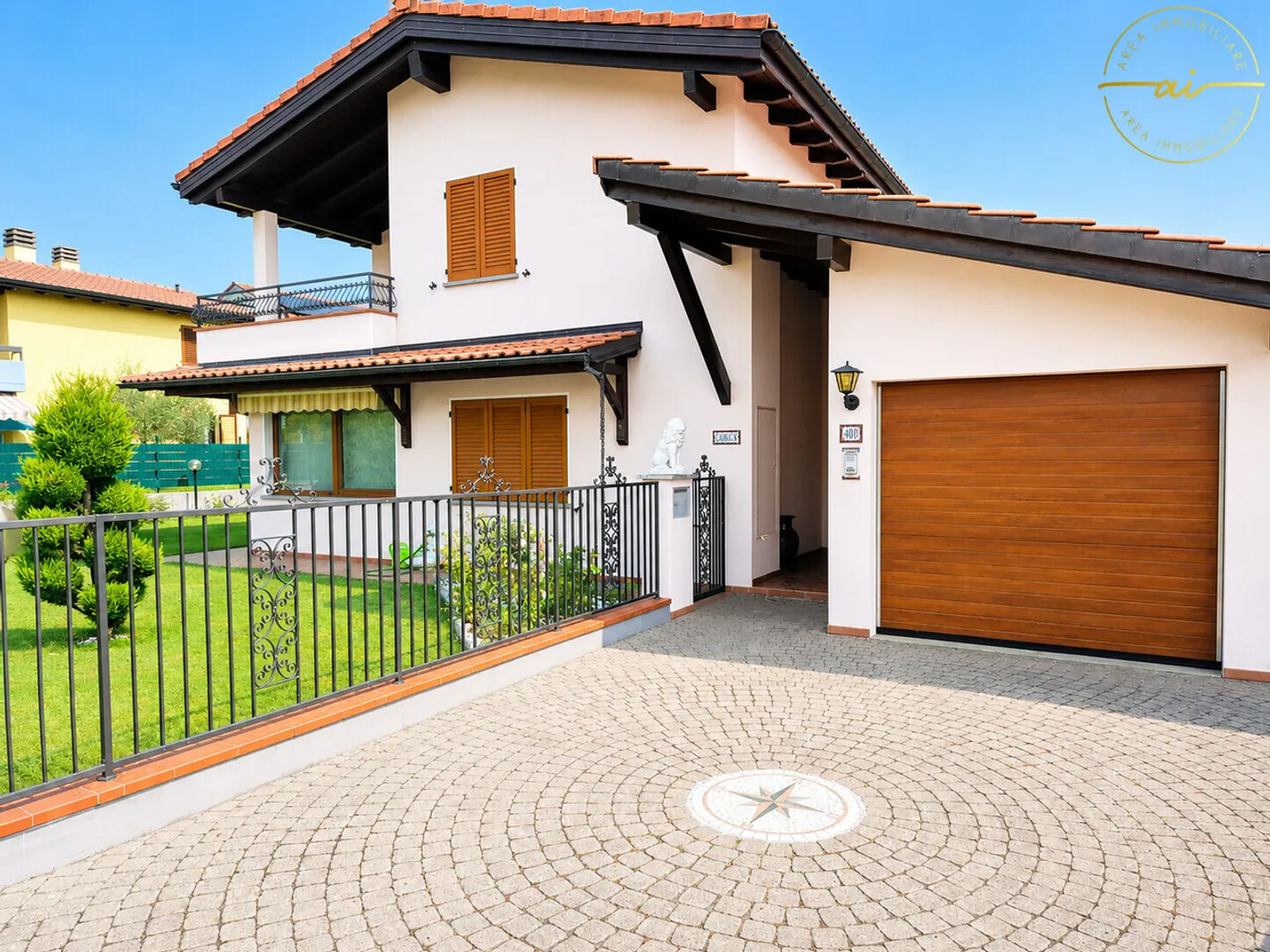 Incantevole Casa Familiare a Stabio - Foto 3 di 13