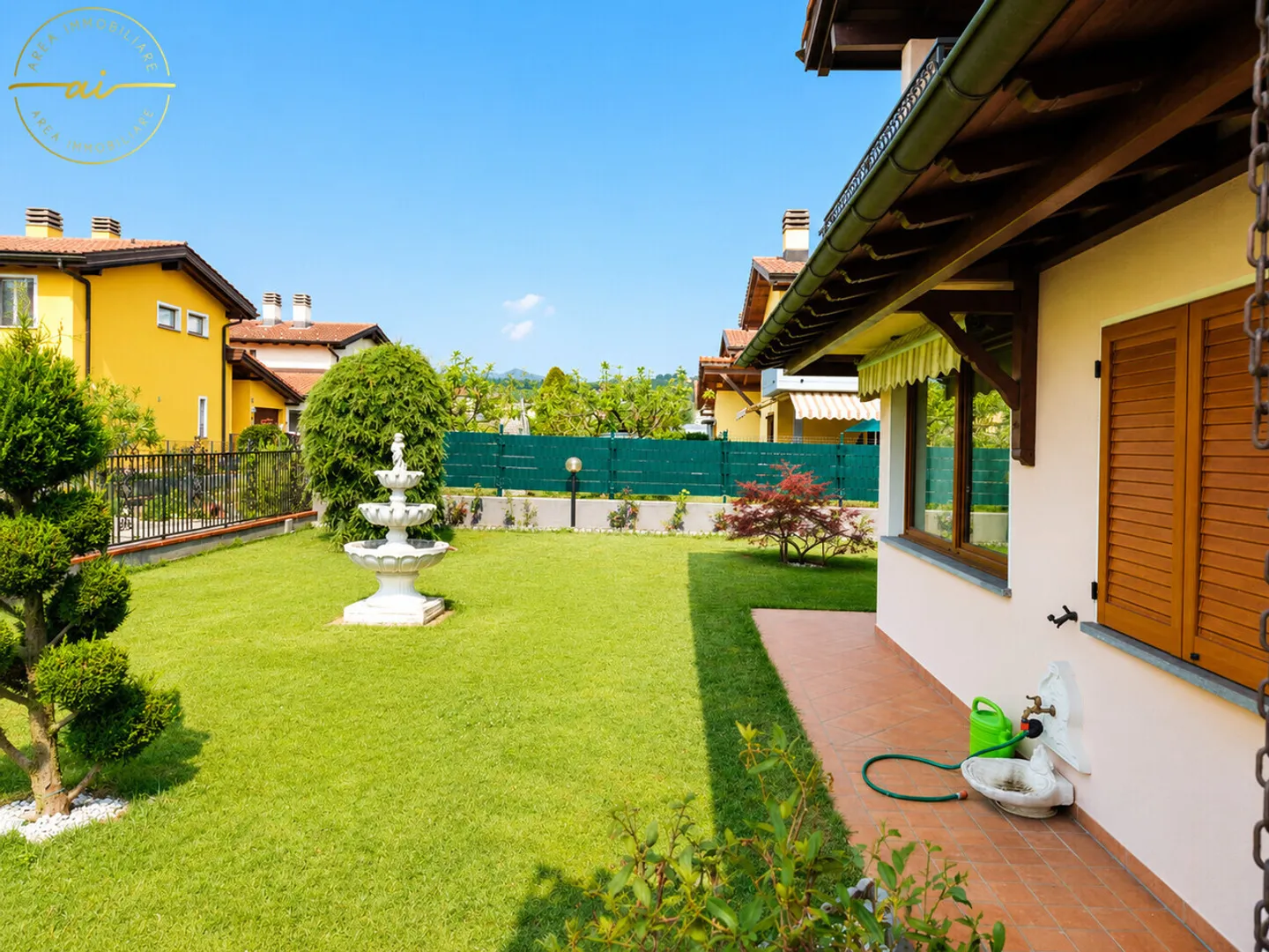 Incantevole Casa Familiare a Stabio - Foto 4 di 13